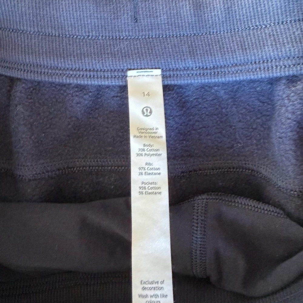 lululemon navy‎ Joggers - Picture 2 of 2